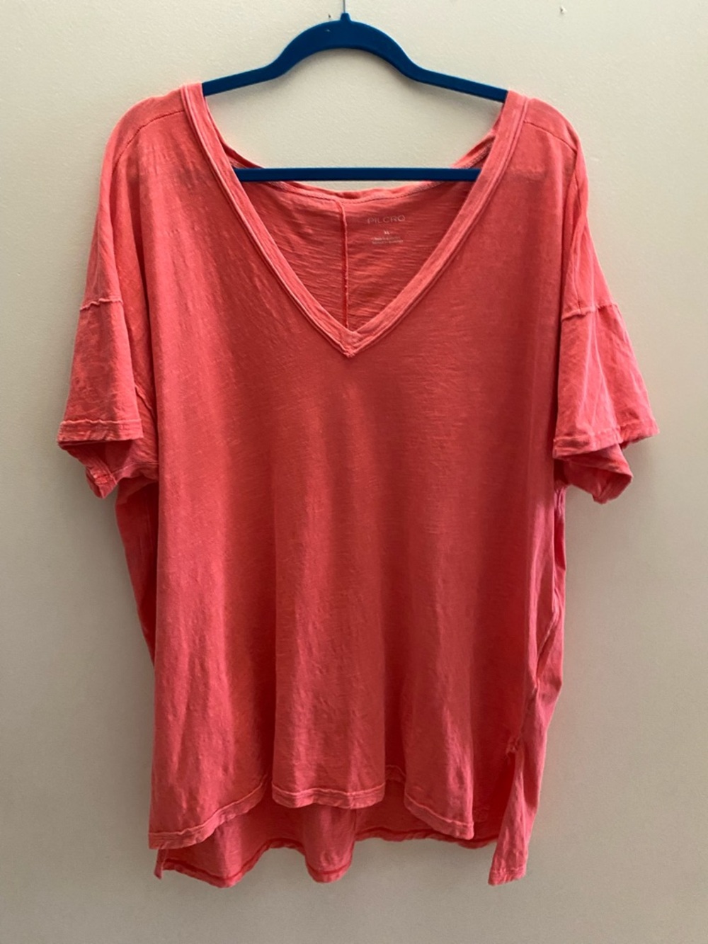 Anthropologie Pilcro Jordyn slub V-neck tee